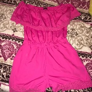 Cute pink romper! 💗